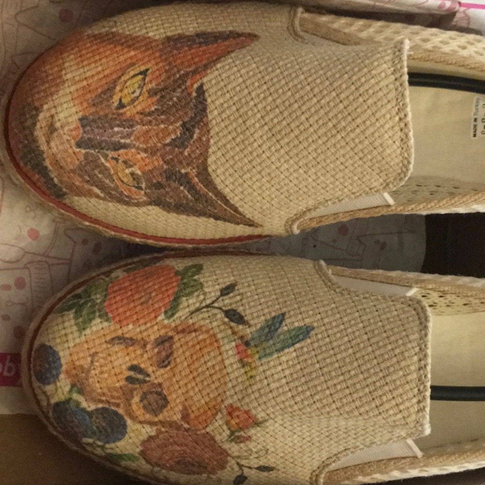 Shoes, slip on size 8 (39)
